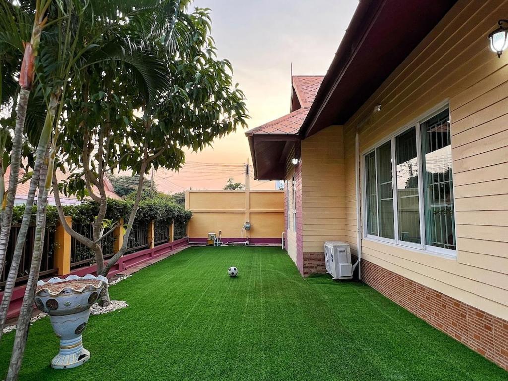 Mantra Pattaya Pool Villa With Jacuzzi In Pattaya-Pet-Friendly Jomtien Exterior foto